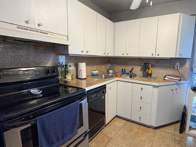Photo - 915 Intracoastal Dr