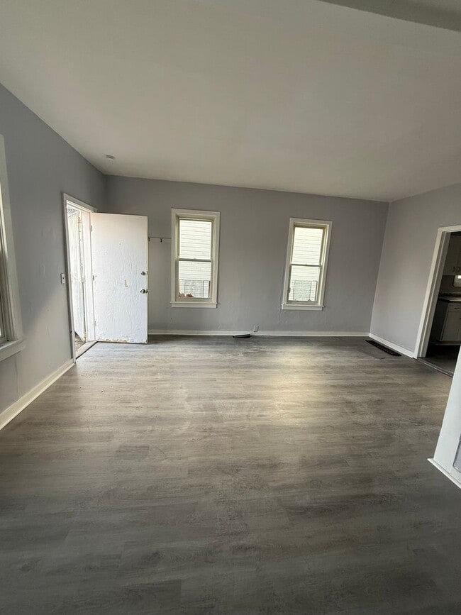 Photo - Cleveland East Side Single - Harvard/E 55