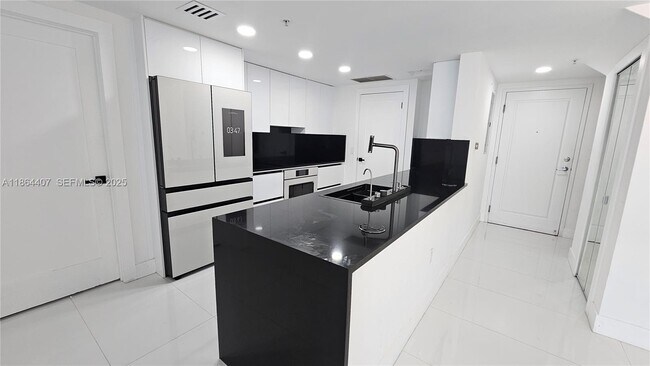 Photo - 1861 NW N River Dr Unit 11