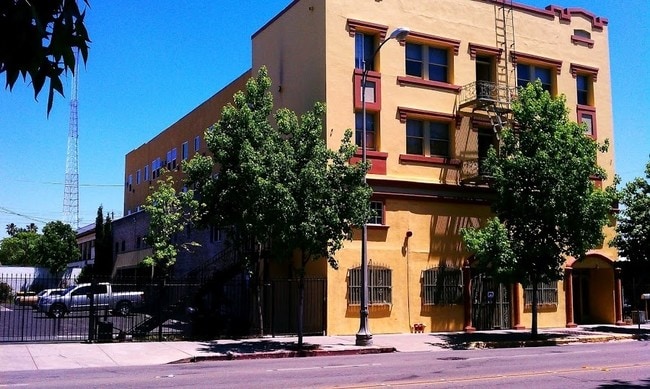 Legacy Apartments - Legacy Apartments