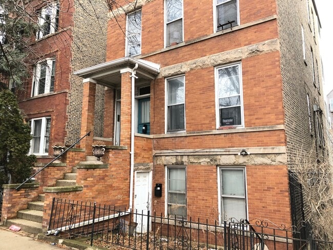 Photo - 2334 W Belden Ave Unidad G