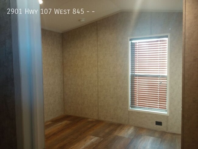 Photo - 2901 Hwy 107