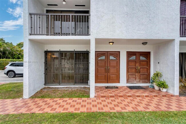 1990 Brickell Ave Unit G