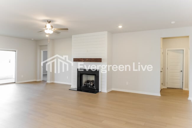 Photo - 103 Ashby Pond Dr