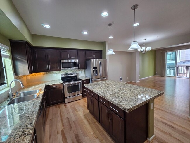 Photo - 4 Bed  2.5 Bath Redmond Townhome