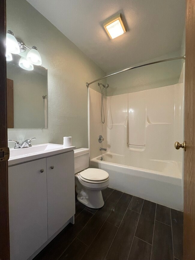 Photo - Whittier Apartments Unidad 1