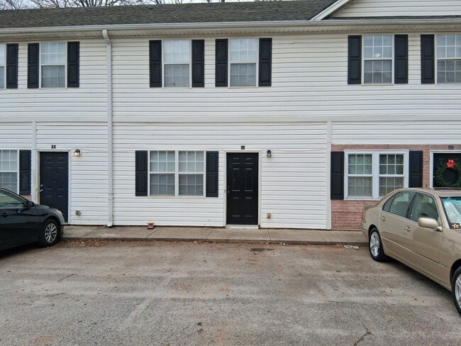 Building Photo - 209 E Wilson St