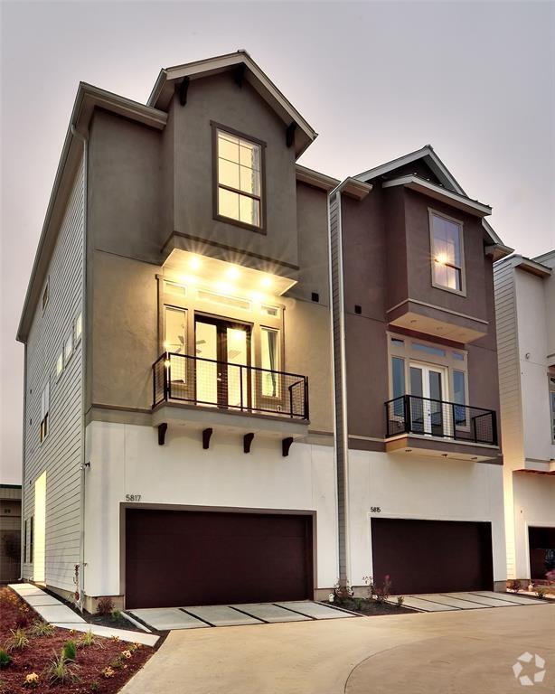 Building Photo - 5839 E Post Oak Ln Rental