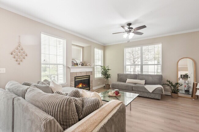 Photo - 206 Madison Dr