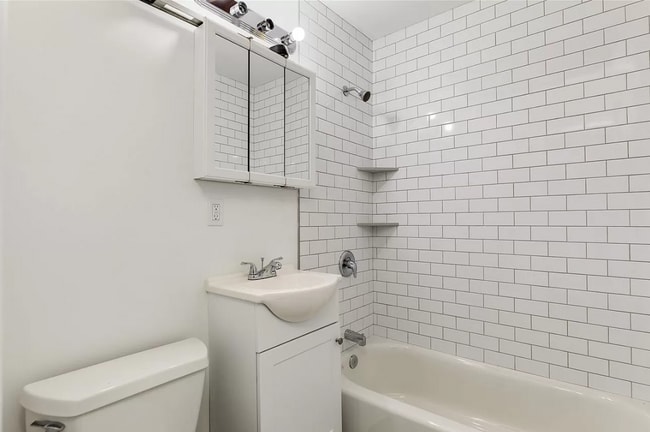 Photo - 425 W Baker Ave Unit 3