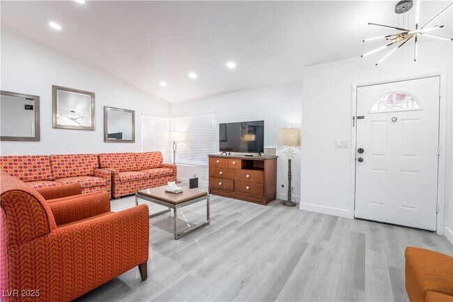 Photo - 2364 Belvedere Dr