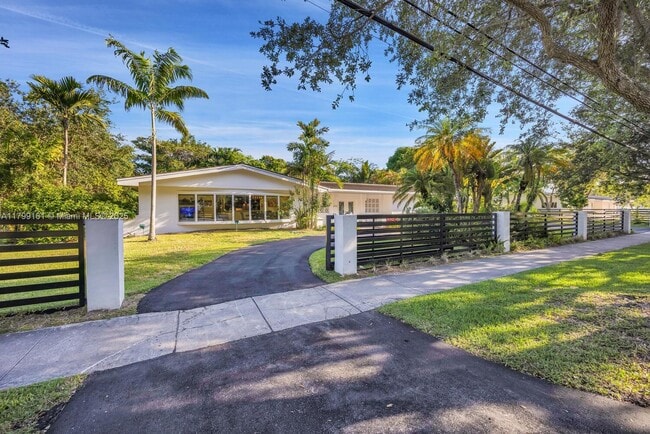 Building Photo - 6970 SW 124th St Rental