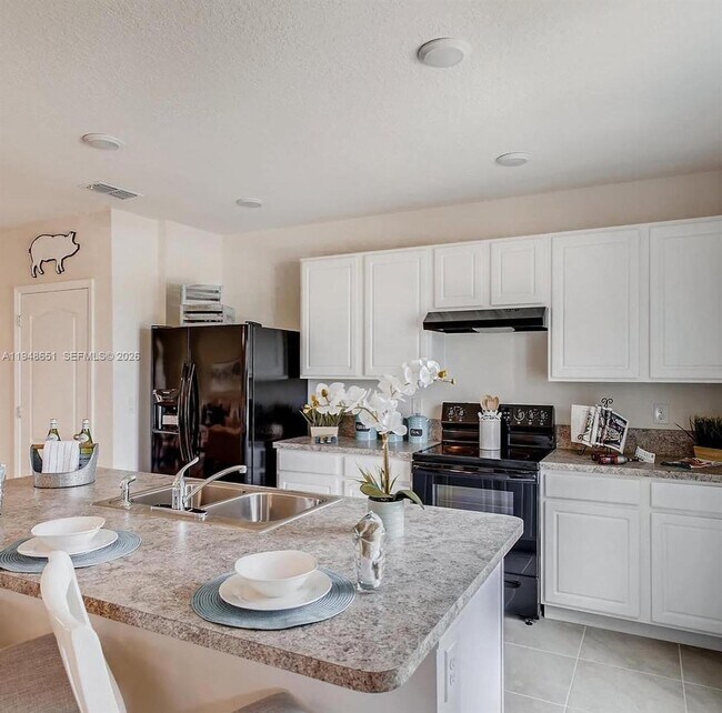 Photo - 1563 Dawnview Wy