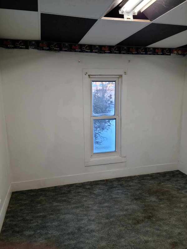 112 W 10th St
