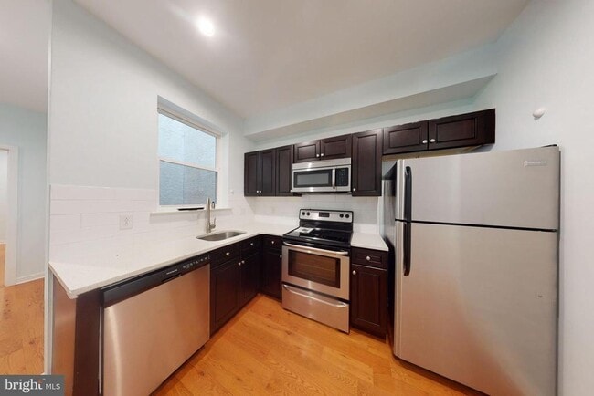 Photo - 1517 W Seybert St Unit 1