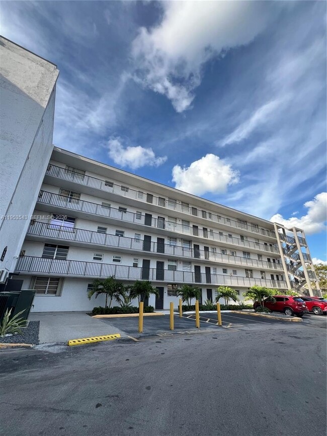 Building Photo - 14150 SW 84th St Unit 310-I