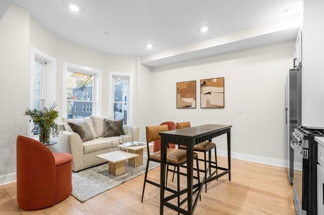 Building Photo - 62 Haynes St Unit 1 Rental