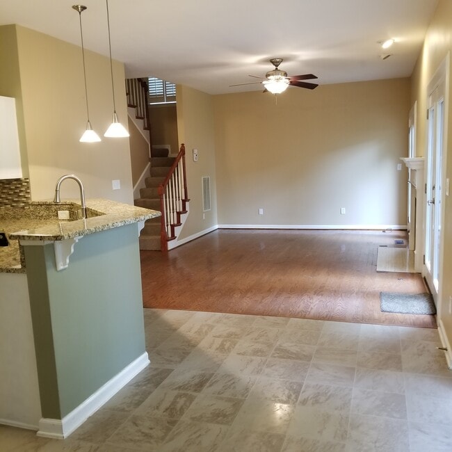 Photo - 508 Caselton Ct