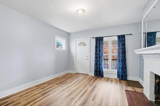 Photo - 212 E Hudson St