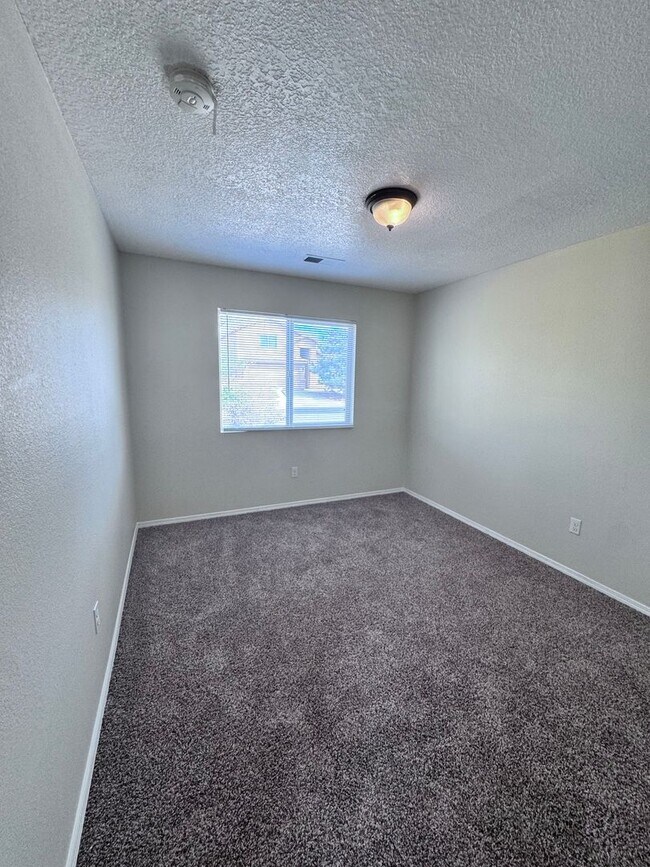 Photo - 671 Purple Aster Ave SW
