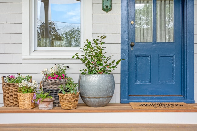 Photo - 127 Meeting House Ln