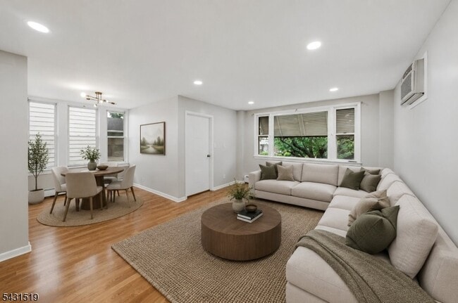 Photo - 86 Curie Ave Unit 1