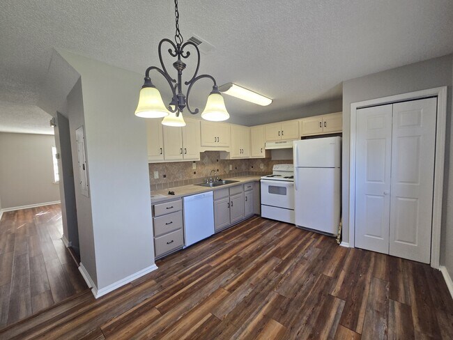 Photo - 2165 S Milledge Ave