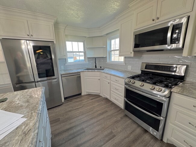 Photo - 702 Marion St