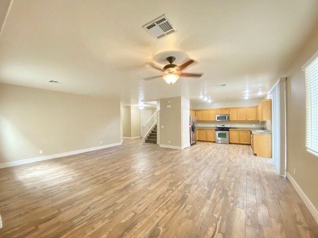 Photo - Wonderful two-story single-family house