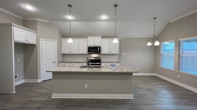 Photo - 1004 Hardaway Ln