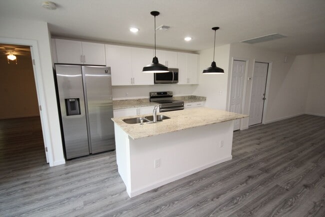 Photo - Beautiful 4 Bedroom, 2 Bathroom Home in Palm Bay!!