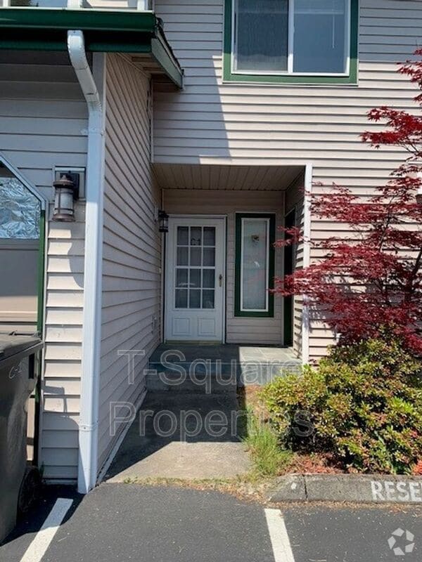 Building Photo - 15815 Admiralty Way Rental