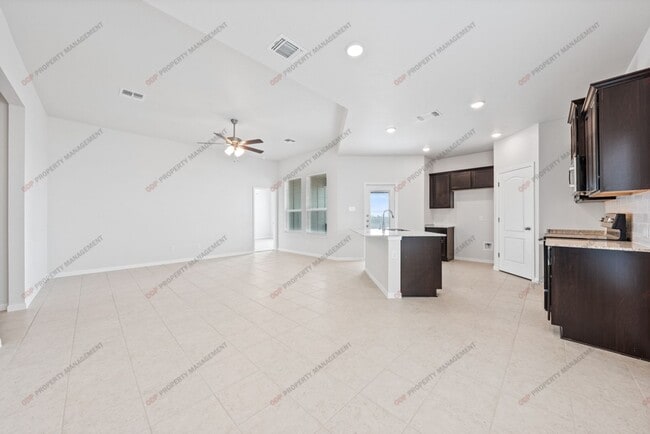 Photo - 2221 Chia Ct