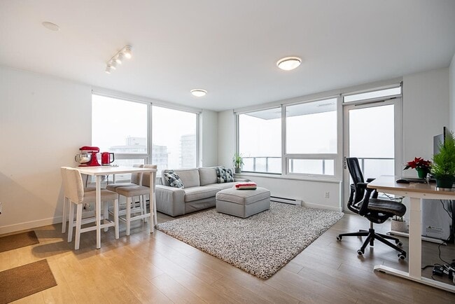 Photo - 3106-908 Quayside Drive Unit 3106