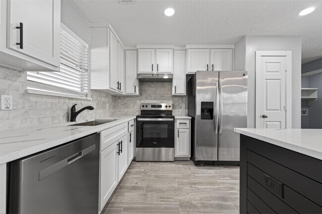 Photo - 4922 Comal River Loop