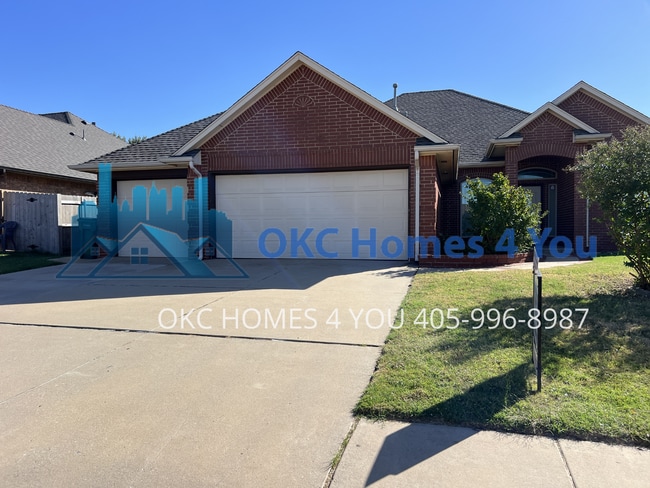 Building Photo - Move in Special. Executive Home in Yukon S...