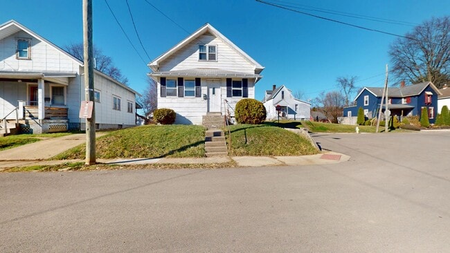 Building Photo - Coming Soon- 4 bedroom, 2 bath with fenced in back yard