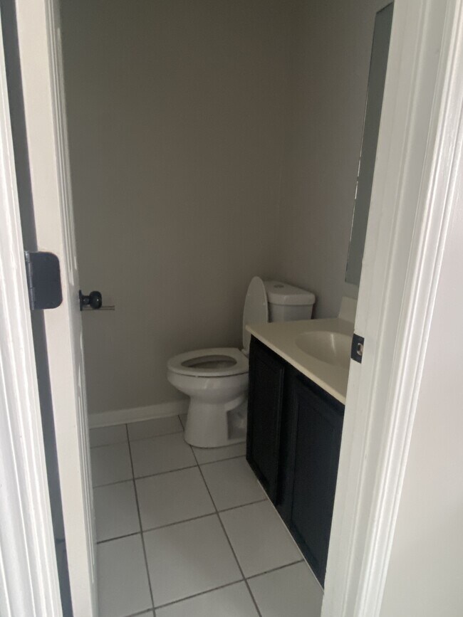 Photo - 145 Viking Dr