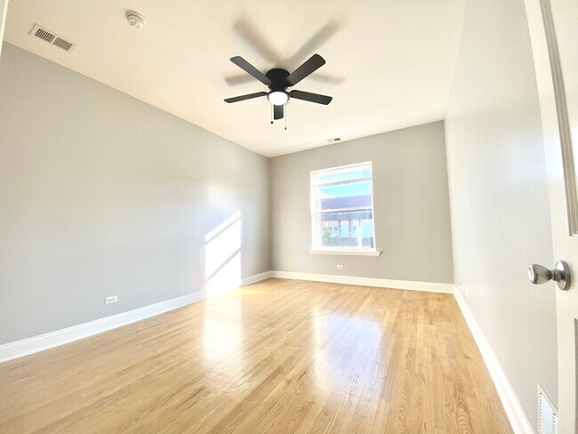 Photo - 1010 W Sunnyside Ave Unit #1010-3