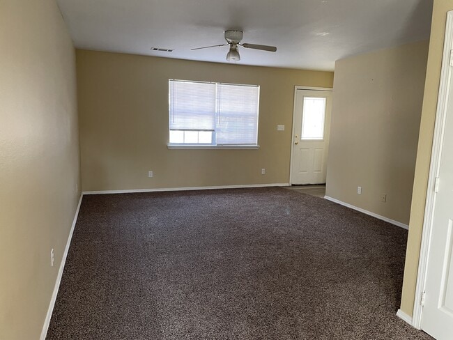 Photo - 609 S Mulberry St