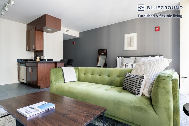 Photo - 210 N Wells St Unit FL19-ID272