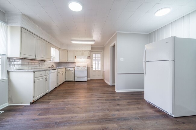 Photo - Updated 2 Bedroom Ranch with Sunroom & Garage!