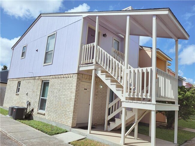 Photo - 6702 Everhart Rd Unidad U-104