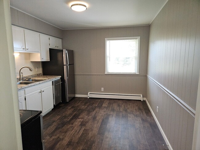 Photo - East Main Unit 915-7