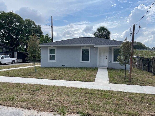 Building Photo - 8417 N Seminole Ave