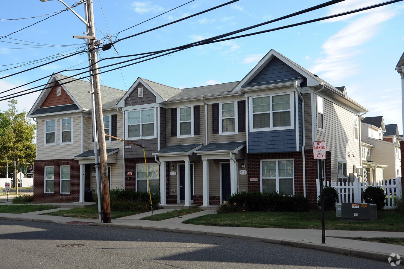 Photo - Garfield Court Apartments