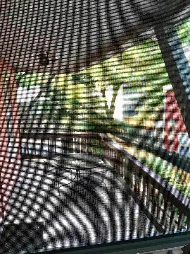 Photo - 237 E Walnut St Unit Floor 2