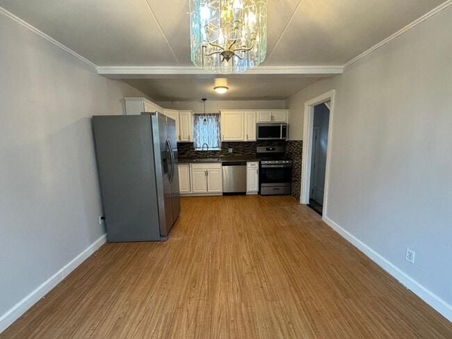 Single Family 3 Bedroom home on West Haven... - Single Family 3 Bedroom home on West Haven...