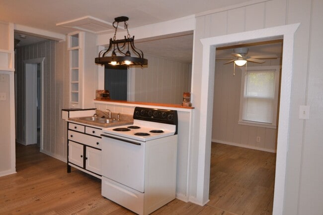 Photo - Charming 1 Bedroom Home Available!