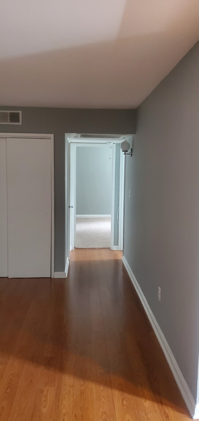Photo - 1727 28th St SE Unit 202